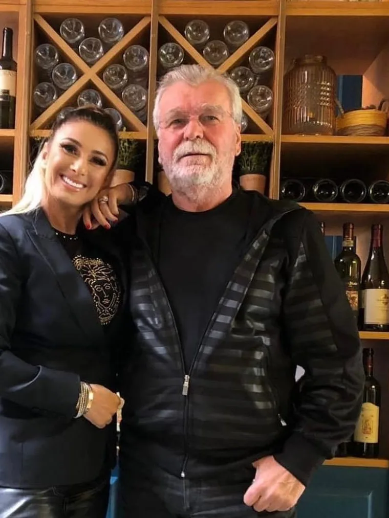 Dinu Gheorghe, președinte de club, alături de Anamaria Prodan